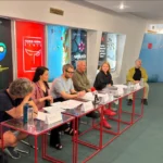 Moment din noua premieră Alice a Secției Germane TNRS, coregrafia lui Ștefan Lupu