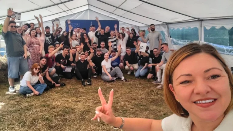 Peste 50 de tineri din țară și din Franța au participat la USRT SummerCamp, la Turnu Roșu
