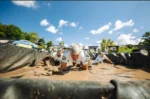 Misiune îndeplinită la Sibiu: Get Muddy a strâns aproape 185.000 de lei pentru pacienții oncologici. Peste 400 de participanți au alergat prin noroi pentru o cauză nobilă