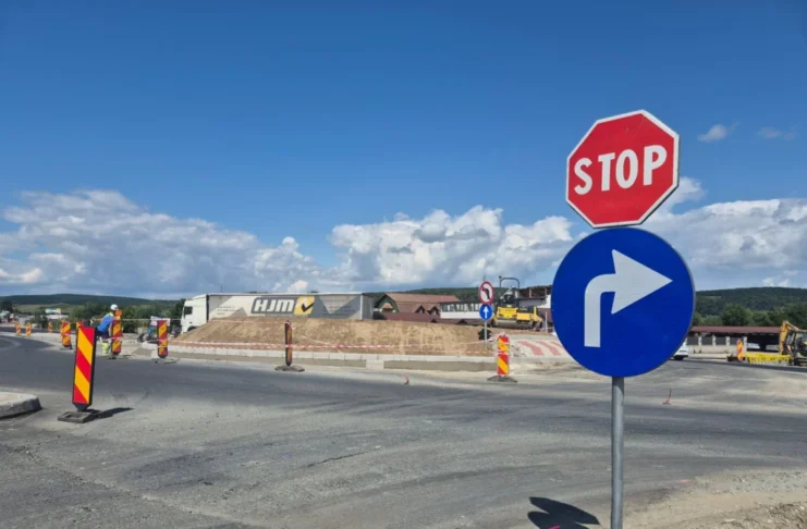 Trafic restricționat timp de trei zile la intrarea în Avrig. Rutele alternative anunțate de Primărie