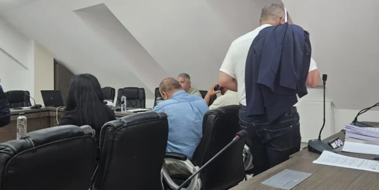 Război de cinci ore și jumătate la Cisnădie. Vot unanim în dosarul „șoferului primarului”, după presiuni și avertismente