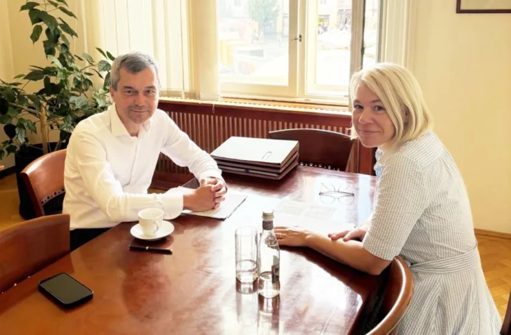 Ruxandra Cibu Deaconu și viceprimarul Mihai Onițiu anunță proiecte sociale și sportive pentru Sibiu. Detaliile nu au fost încă prezentate