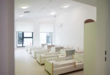 Aproape 1,5 milioane de lei din PNRR, plătiți pentru Sibiu și Mediaș. Ministerul Dezvoltării a publicat lista decontărilor din 30 octombrie Cresa Viitorului din Sibiu, finalizată cu fonduri PNRR, beneficiind de plăți de aproape 1,5 milioane de lei