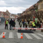 Autobuz sau autoutilitar vechi din parcul auto al SGO Cisnădie care necesită înnoire