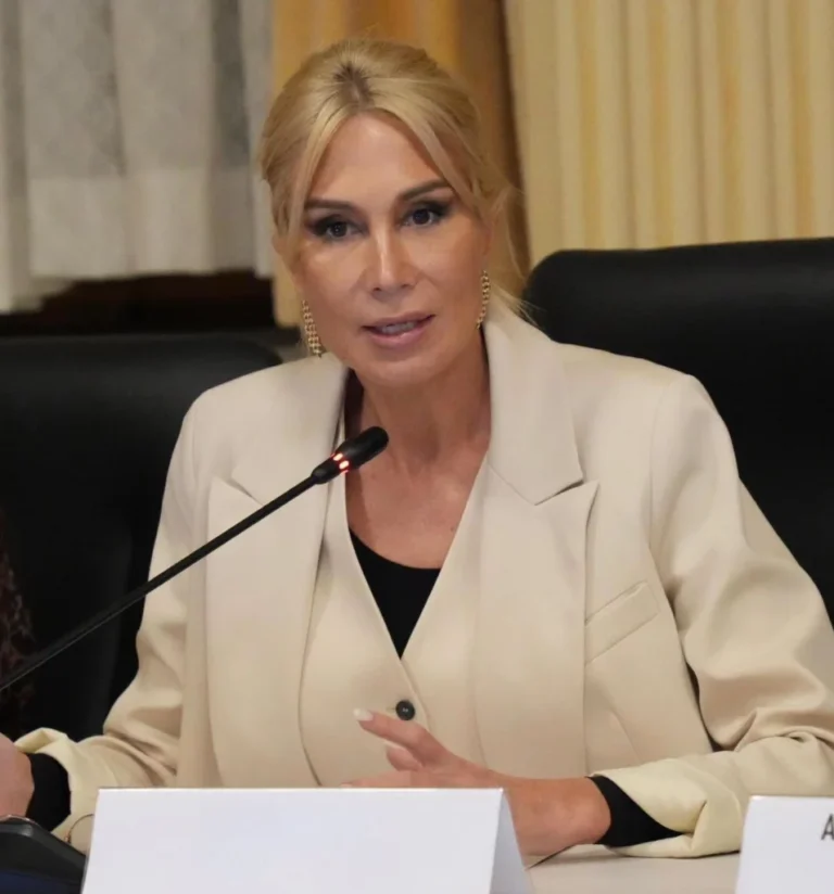 Raluca Turcan acuză PSD că i-a copiat proiectul privind admiterea la liceu și că a „fraudat votul”