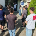 Reprezentanți MAI și candidați la permis discută la Sibiu despre riscurile corupției într-o ședință informativă.