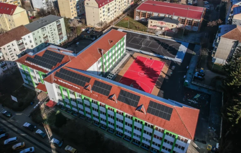 Peste un milion de lei pentru modernizarea sălii de sport a Liceului „Constantin Noica” din Sibiu
