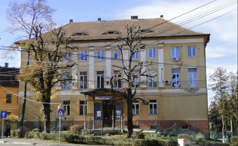 Spitalul Municipal Sibiu primește 95 de posturi noi. Unitatea reclamă lipsa brancardierilor și riscul de burnout
