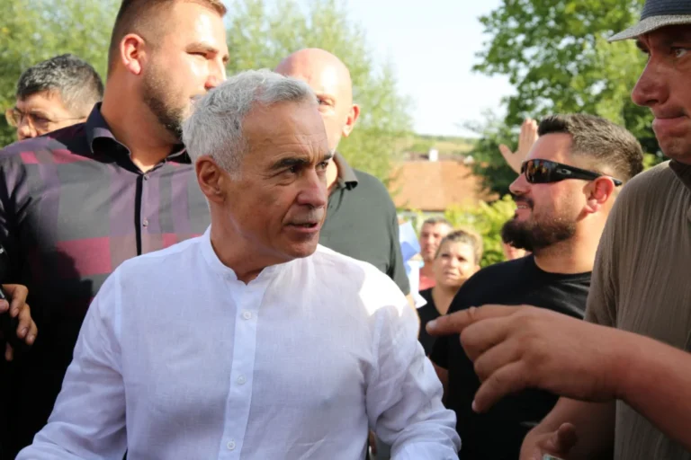 Călin Georgescu cere, de la Cisnădie, desecretizarea documentelor privind anularea alegerilor din 2024