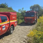 Intervenția echipelor de salvare la accidentul cu tractor din Brateiu