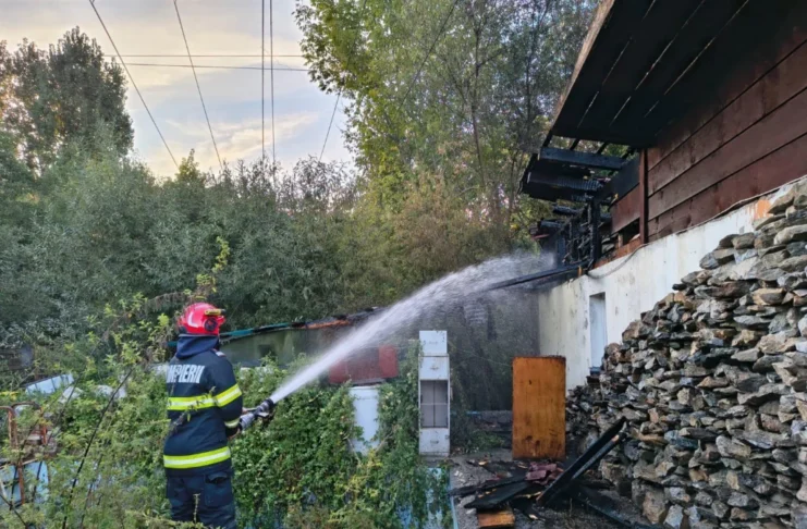 Un incendiu a izbucnit la o casă de pe strada Rozmarinului din Sibiu!