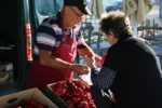 Târgul producătorilor s-a deschis la Obor Sibiu. Legume, fructe, brânzeturi, miere și pâine direct de la producători