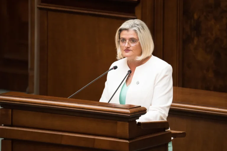 Senatorul AUR Luminița Păucean-Fernandes critică dur situația din educație evidențiată de testările PISA