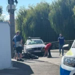 Locul accidentului pe strada Malului după coliziune, cu vehicule implicate