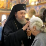 Moment solemn în timpul sărbătorii Praznicului Înălțării Sfintei Cruci în interiorul catedralei