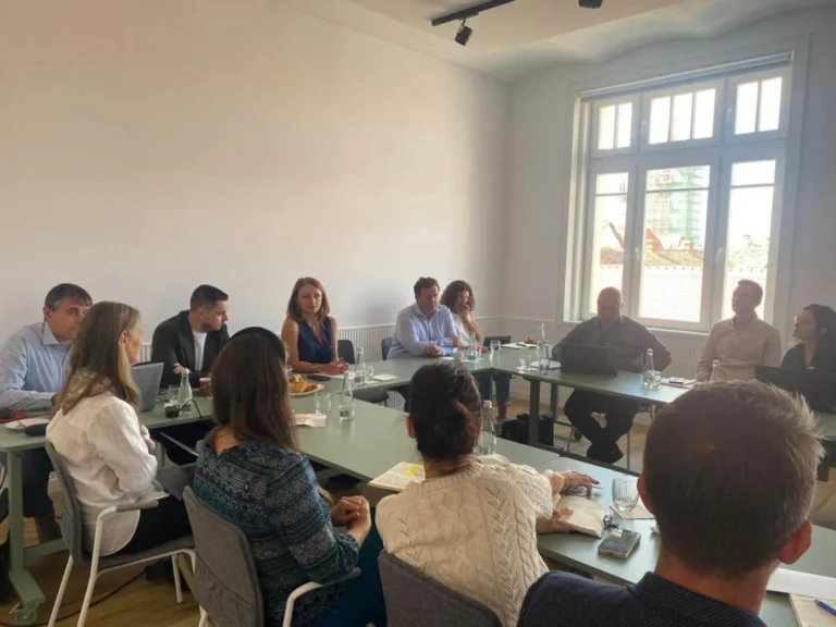 Strategia Sibiu 2030 ar putea fi actualizată. Daniela Cîmpean: „Sibienii vor avea un rol important în conturarea priorităților”