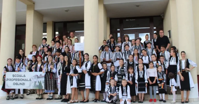 Elevii din Alțîna, schimb de experiență cu tineri din Republica Moldova. Tradiții și patrimoniu, în centrul întâlnirii