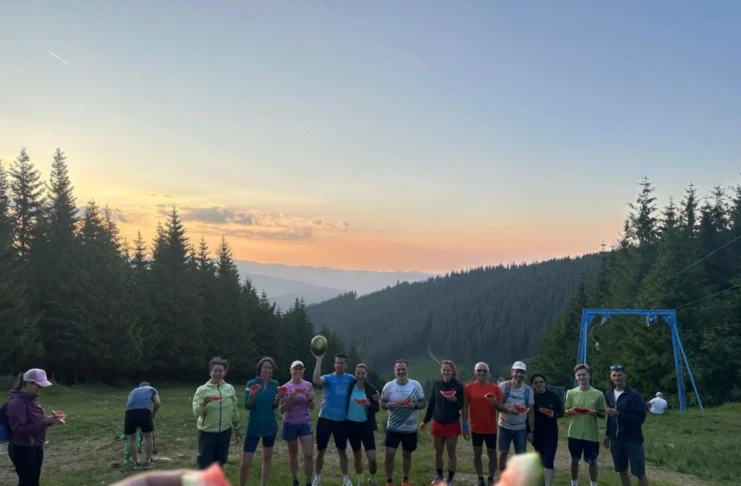 „Sibiul Aleargă pe Poteci” a adunat zeci de participanți la alergări în natură
