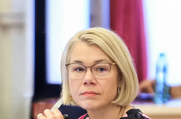 Copiii cu autism din Sibiu, pe liste de așteptare pentru terapii decontate. Ruxandra Cibu Deaconu cere explicații CAS Sibiu