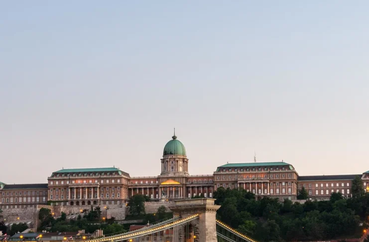 Sibiul pregătește un acord de cooperare culturală cu districtul istoric Budavár din Budapesta