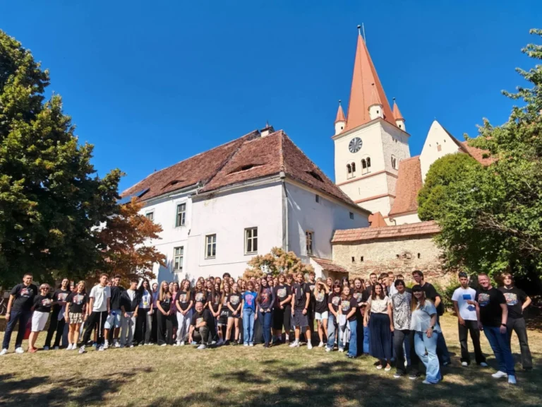 Două săptămâni de Erasmus+ la Liceul „Gustav Gündisch” din Cisnădie. 40 de elevi din Polonia descoperă școala și patrimoniul local