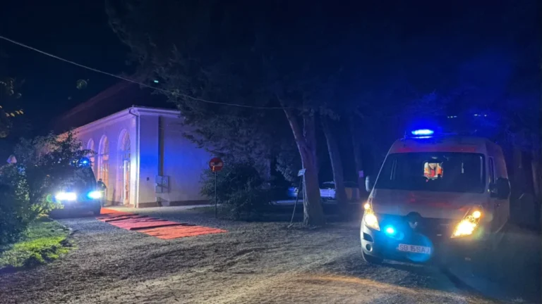 Alertă la o sală de evenimente din Avrig: 20 de persoane au ajuns la spital