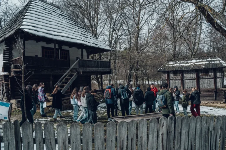 „Școala Altfel” și „Săptămâna Verde” la Muzeul ASTRA. Ateliere, vânători de comori și activități educative pentru elevi