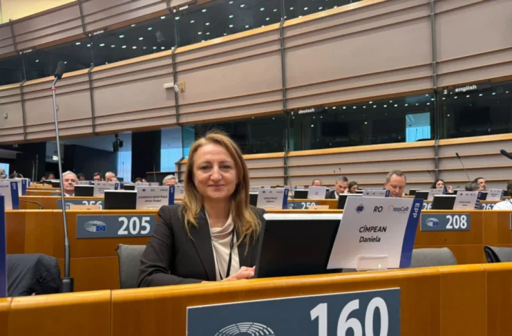 Daniela Cîmpean, la Bruxelles: Programul „Lapte, corn și fructe” trebuie schimbat. Peste 9.600 de sibieni au fost consultați