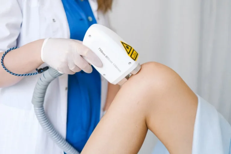 A bătut palma cu o asociată și s-a trezit cu aparatul în valoare de 22.000 de euro furat din salon
