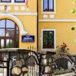 Protest local împotriva exploatării miniere la Valea Dobra, cu cetățeni și reprezentanți ai Primăriei Rășinari.