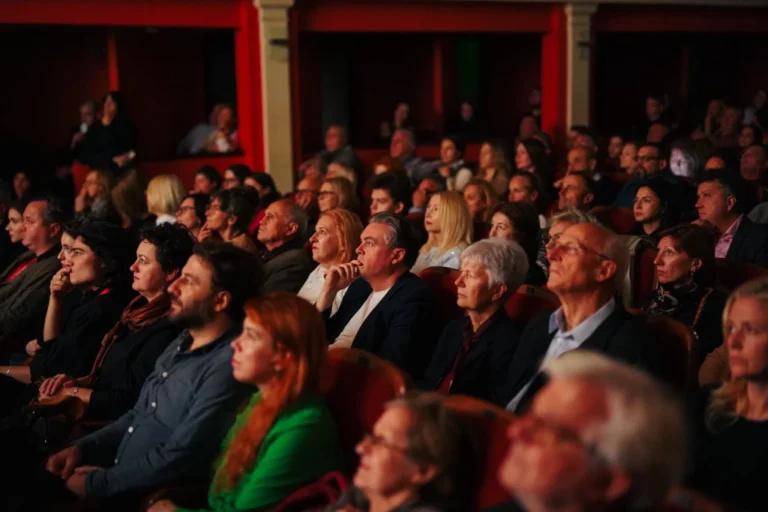 Astra Film Festival a început la Sibiu cu sala arhiplină și o dezbatere provocatoare despre inteligența artificială. Elon Musk, în centrul controverselor