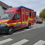 Locul accidentului rutier din Sibiu pe strada Octavian Goga, cu mașinile oprite