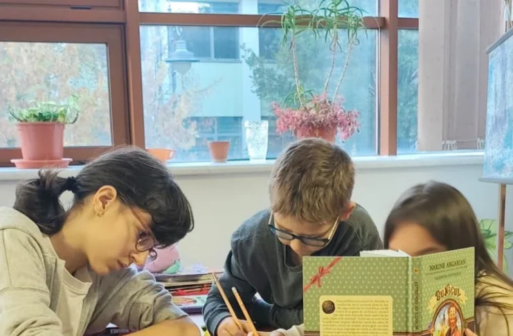 Clubul de lectură pentru copii de la Biblioteca ASTRA Sibiu continuă pe 25 noiembrie. Participarea este gratuită