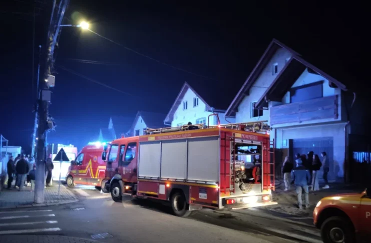 Doi frați de 2 și 4 ani au murit în incendiul de la Tălmaciu. „Durerea unei familii a devenit durerea unei comunități întregi”