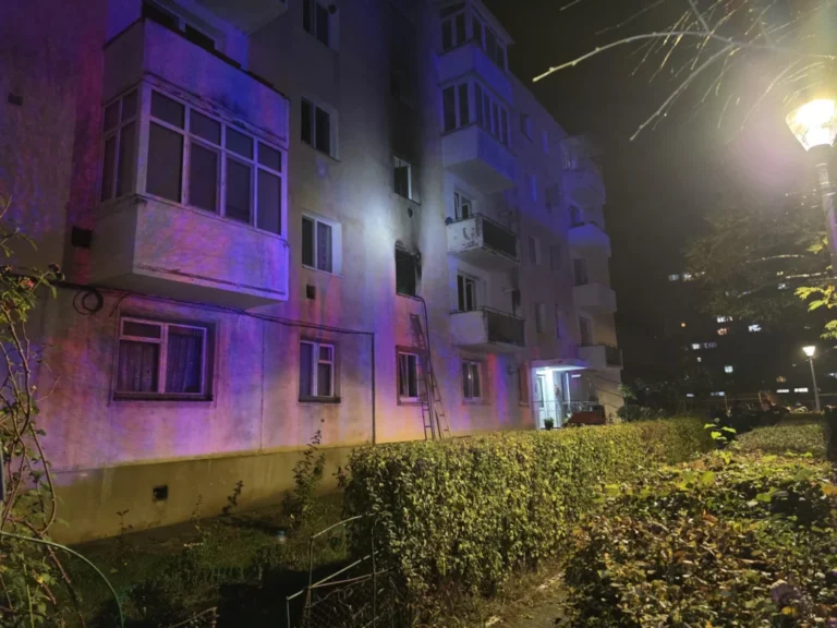 Un incendiu a izbucnit într-un bloc din Mediaș